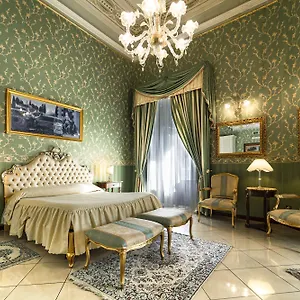 Hotel Romeo
